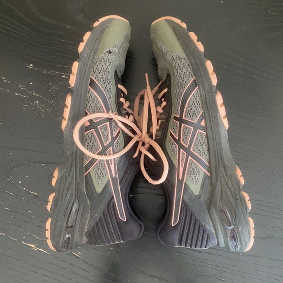 ASICS Women's GT-2000 6 Trail Running Sneaker Size 10 - Picture 5 of 12